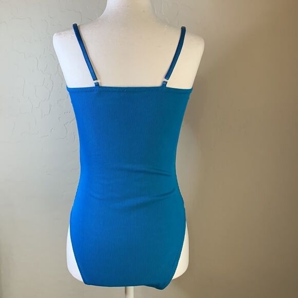 𝅺BOOHOO blue Bodysuit ribbed material adjustable straps size 8 - Picture 4 of 11
